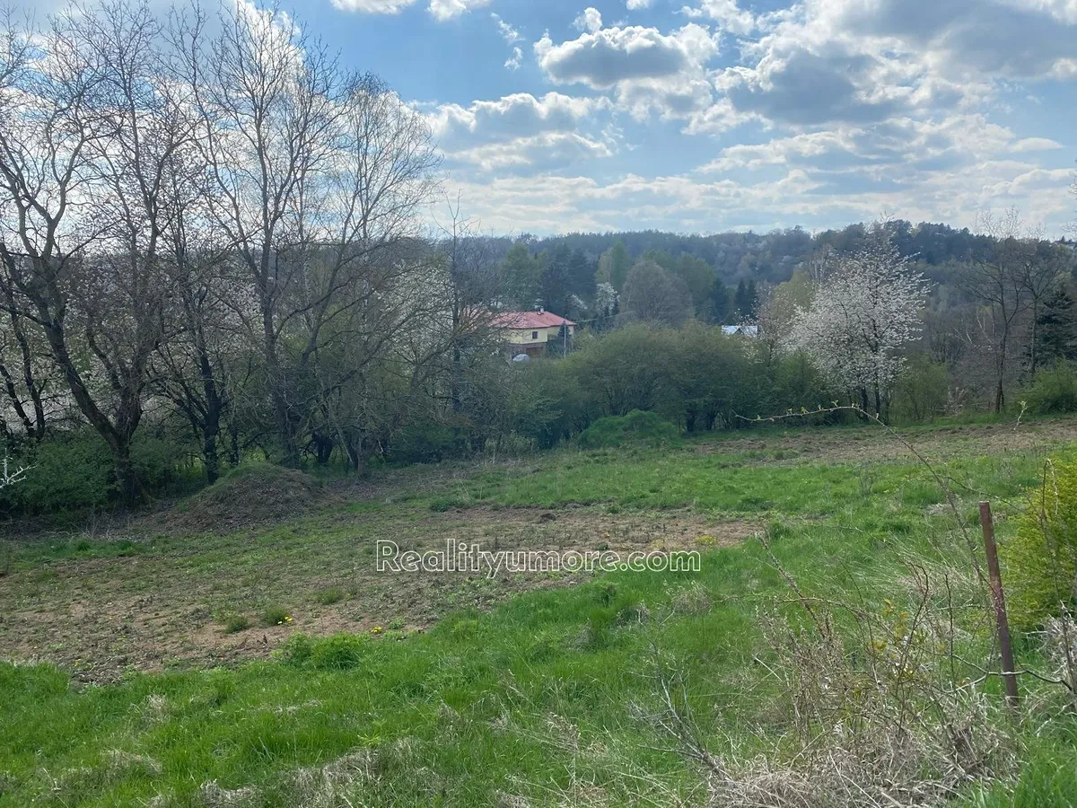 Prodej stavebního pozemku 922 m²